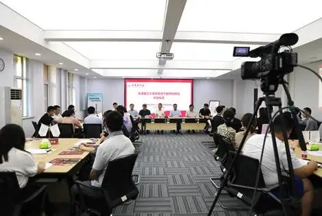 米兰举办青年骨干教师研修班
