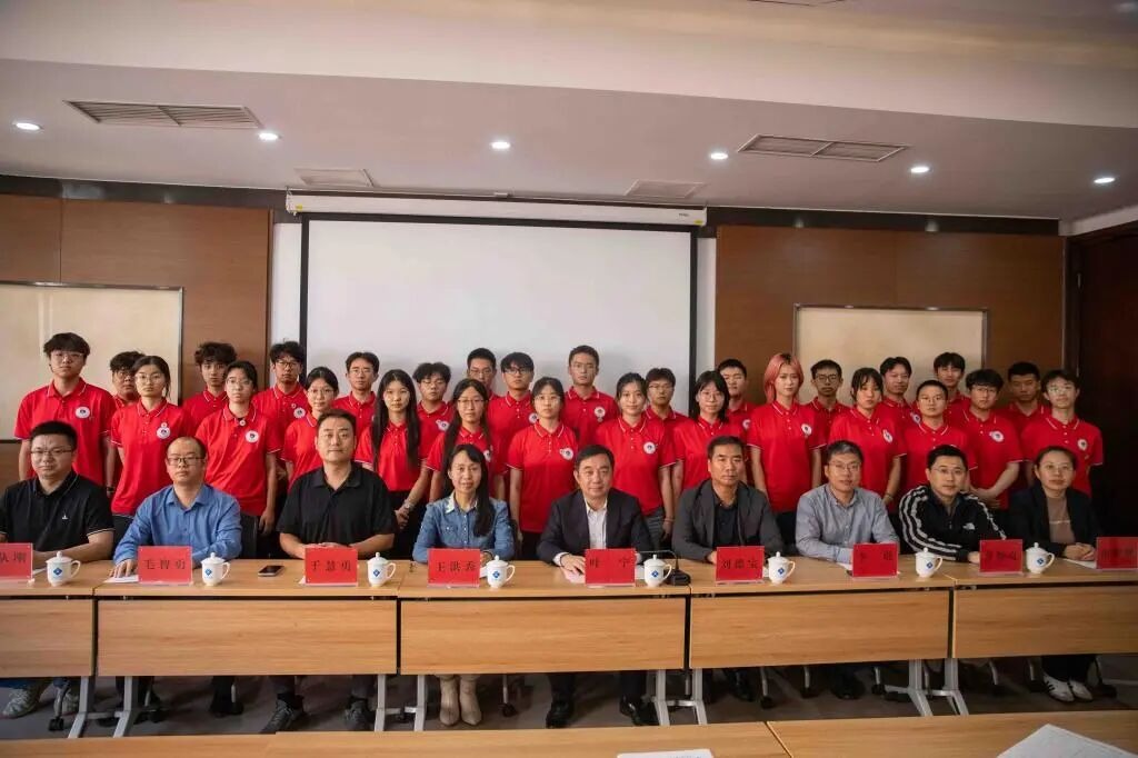 米兰举行2024级明理卓越创新班开班仪式