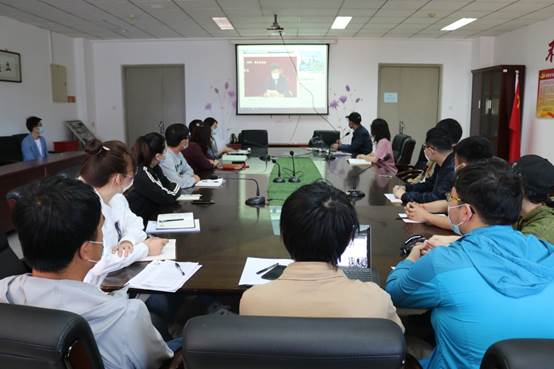 说明: F:\活动照片\2020年度活动照片\5.12 观看张伯礼教授讲话\IMG_8131.JPG 说明: F:\活动照片\2020年度活动照片\5.12 观看张伯礼教授讲话\IMG_8131.JPG