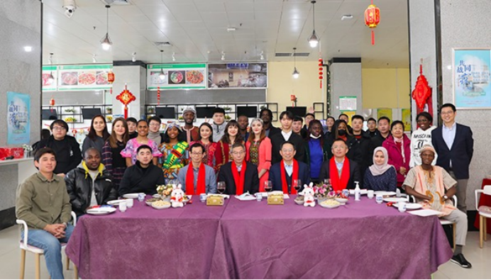 米兰开展国际学生新春暖心慰问活动