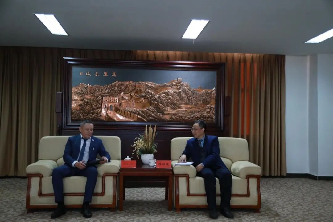 俄罗斯伊尔库茨克国立理工大学校长团访问米兰